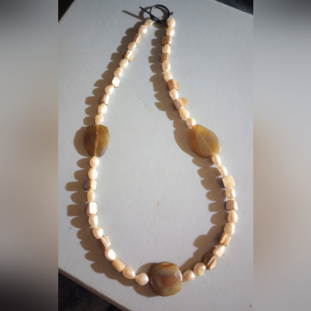  Faceted Agate &  Natural Nacre shell beads. Sterling silver catch
